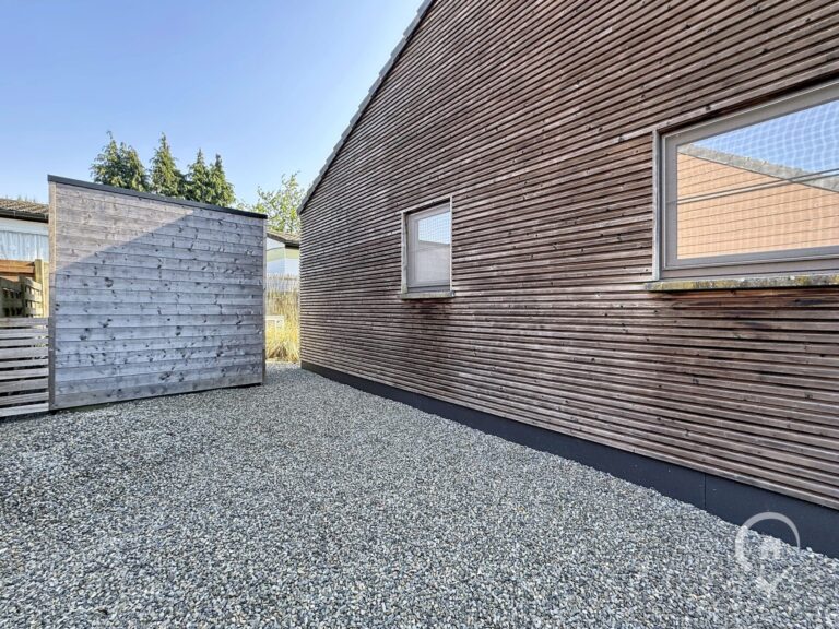 Condrogest - Chalet 4 façades avec terrasse à vendre à Yvoir - La Gayolle