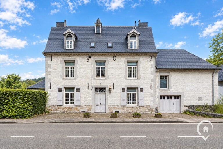 Condrogest - Maison de maître à vendre en bord de Meuse à Anseremme