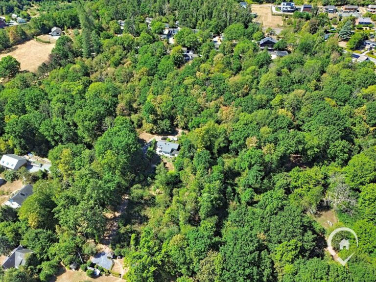 Condrogest - Maison 4 façades à vendre au cœur des bois à Waulsort