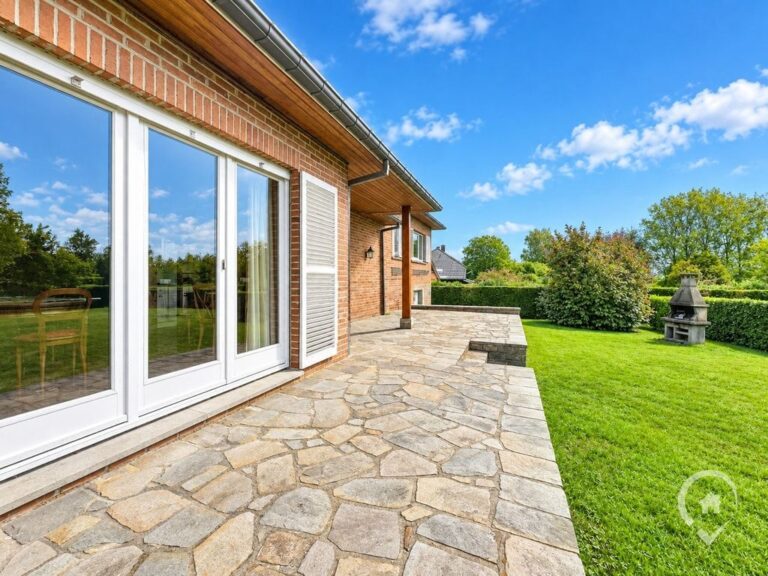 Condrogest - Villa 4 façades 3 chambres à vendre à Haillot