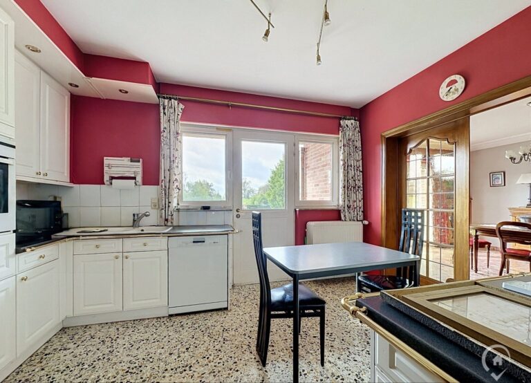 Condrogest - Villa 4 façades 3 chambres à vendre à Haillot