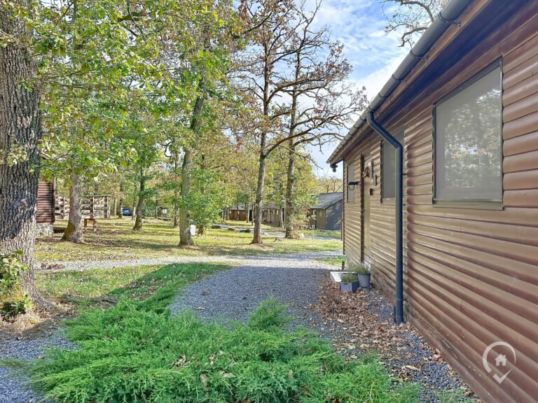 Condrogest - Chalet 3 chambres avec permis pour gîte 6 personnes à vendre