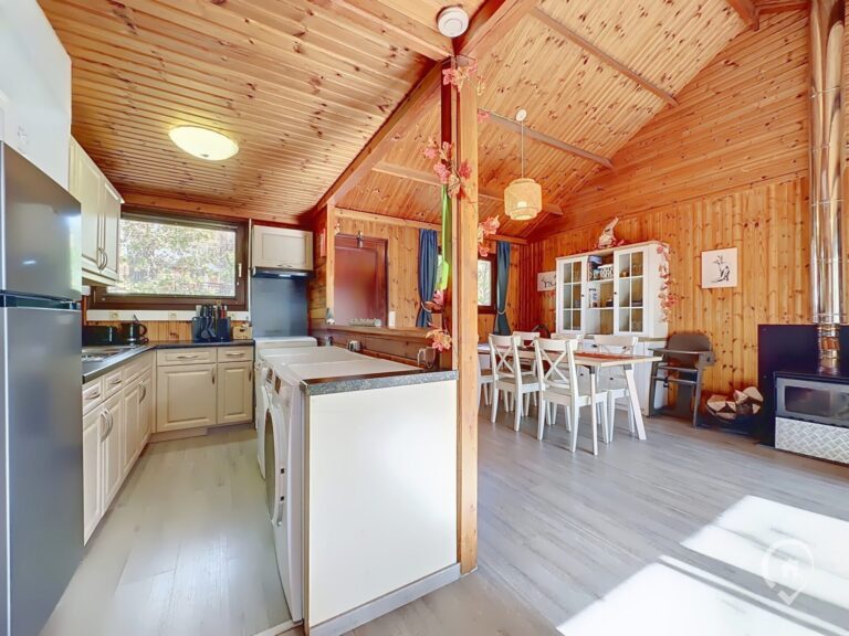 Condrogest - Chalet 3 chambres avec permis pour gîte 6 personnes à vendre