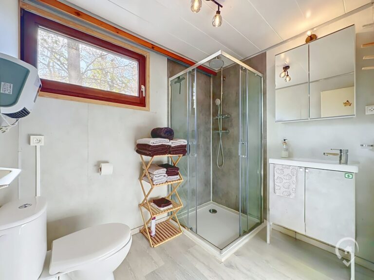 Condrogest - Chalet 3 chambres avec permis pour gîte 6 personnes à vendre