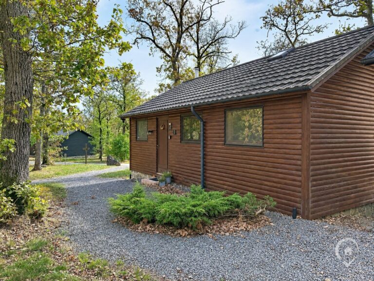 Condrogest - Chalet 3 chambres avec permis pour gîte 6 personnes à vendre