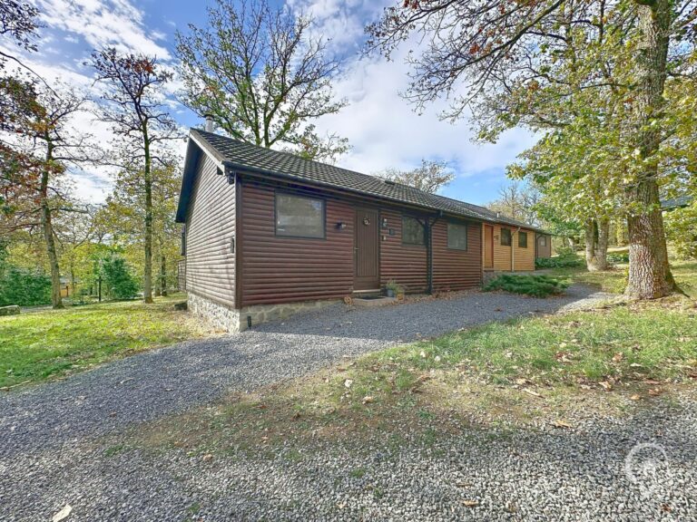 Condrogest - Chalet 3 chambres avec permis pour gîte 6 personnes à vendre