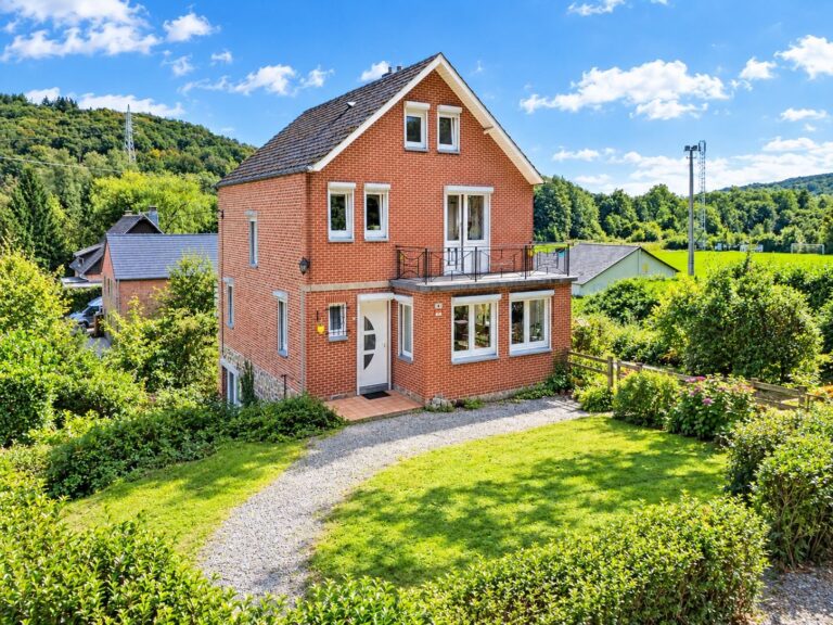 Condrogest - Maison 4 façades 3 chambres à vendre à Hastière