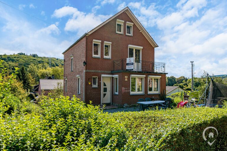 Condrogest - Maison 4 façades 3 chambres à vendre à Hastière