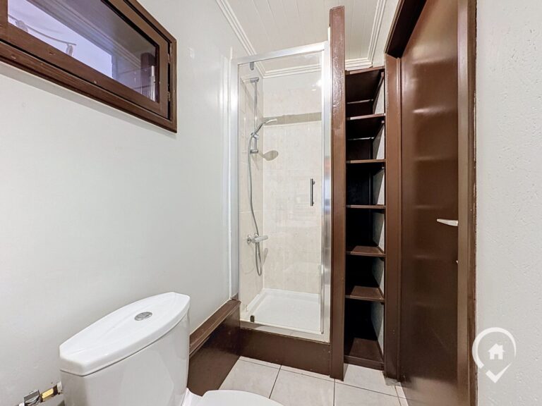 Condrogest - Maison entièrement rénovée 2 chambres à vendre à Hastière