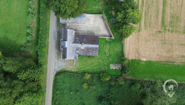 Condrogest - Ancienne école aux multiples possibilités à vendre à Flostoy