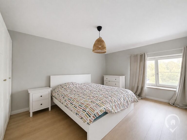 Condrogest - Maison 4 chambres entièrement rénovée à vendre à Barcenal
