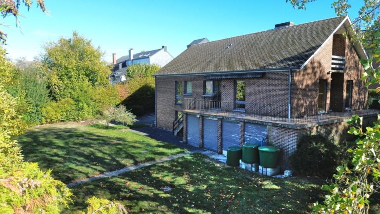 Condrogest - Maison 5 chambres avec 2 salles bains dont une PMR