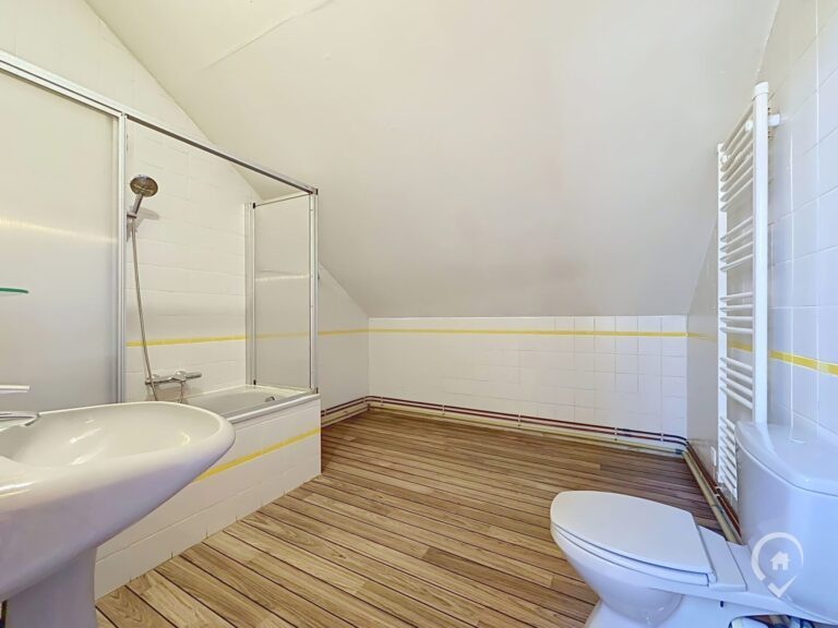 Condrogest - Maison 5 chambres avec 2 salles bains dont une PMR