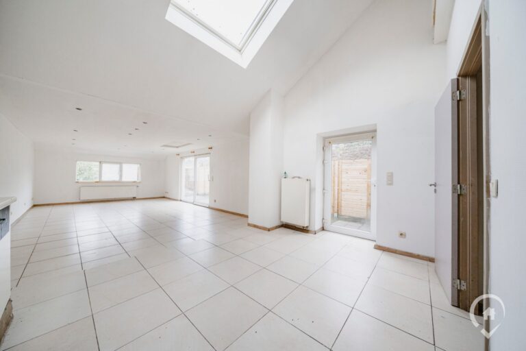 Condrogest - Maison 3 chambres à vendre au centre de Ciney