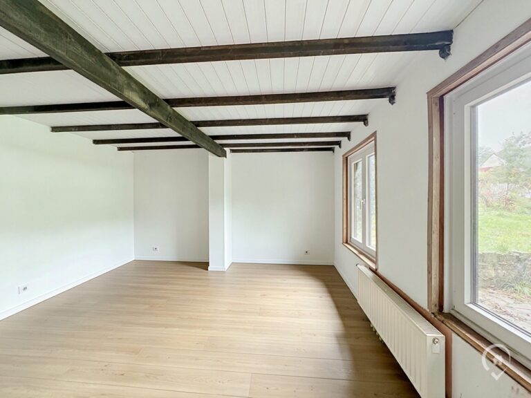 Condrogest - Maison 4 façades en pierre 4 chambres à vendre à Conneux