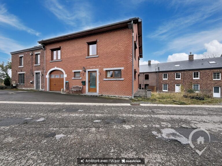 Condrogest - Maison 3 chambres avec garage et jardin à Hour