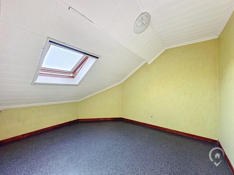 Condrogest - Duplex avec vue sur la campagne, garage et jardin à vendre